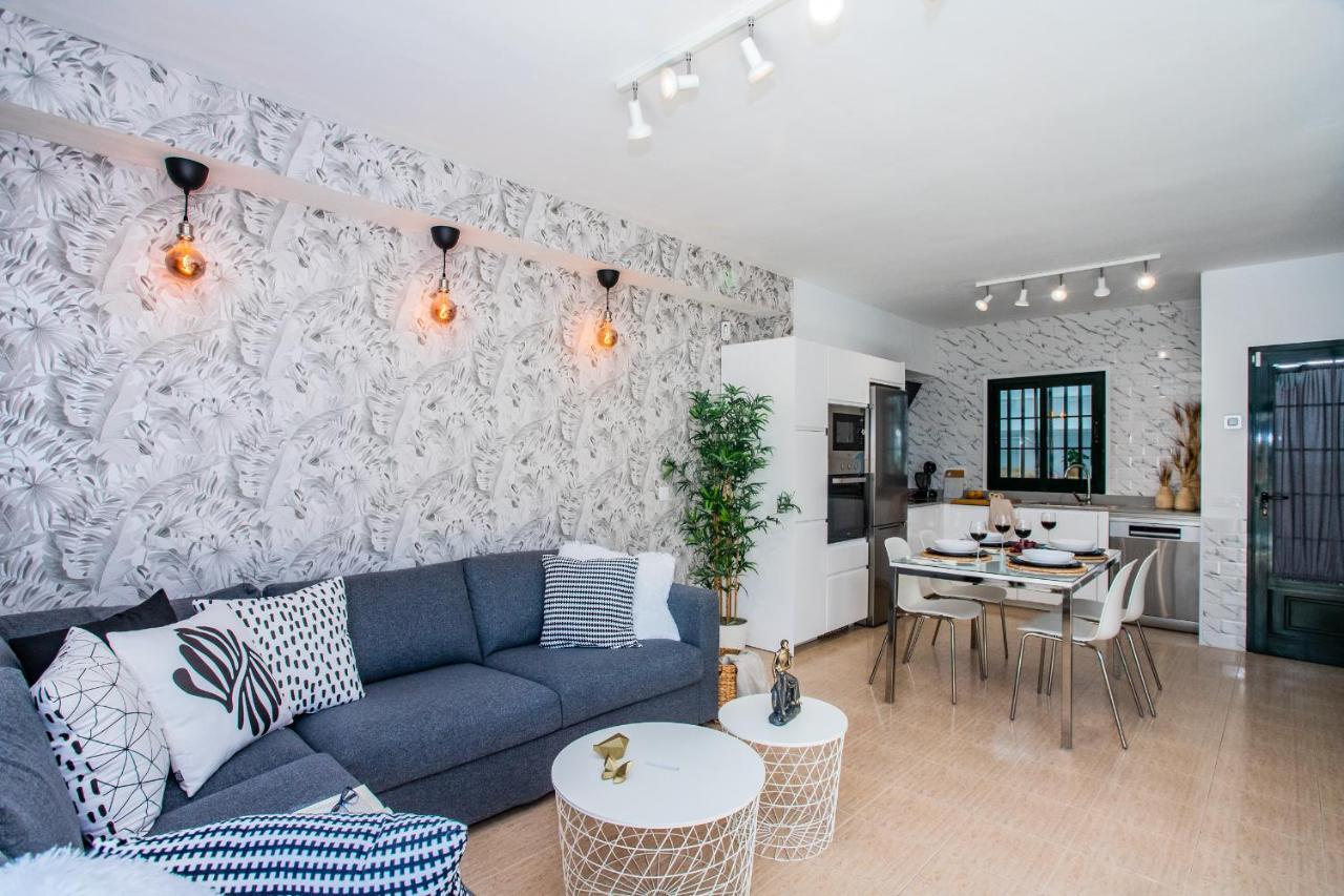 Casa Evelyn Piscina Climatizada Villa Плая Бланка Екстериор снимка